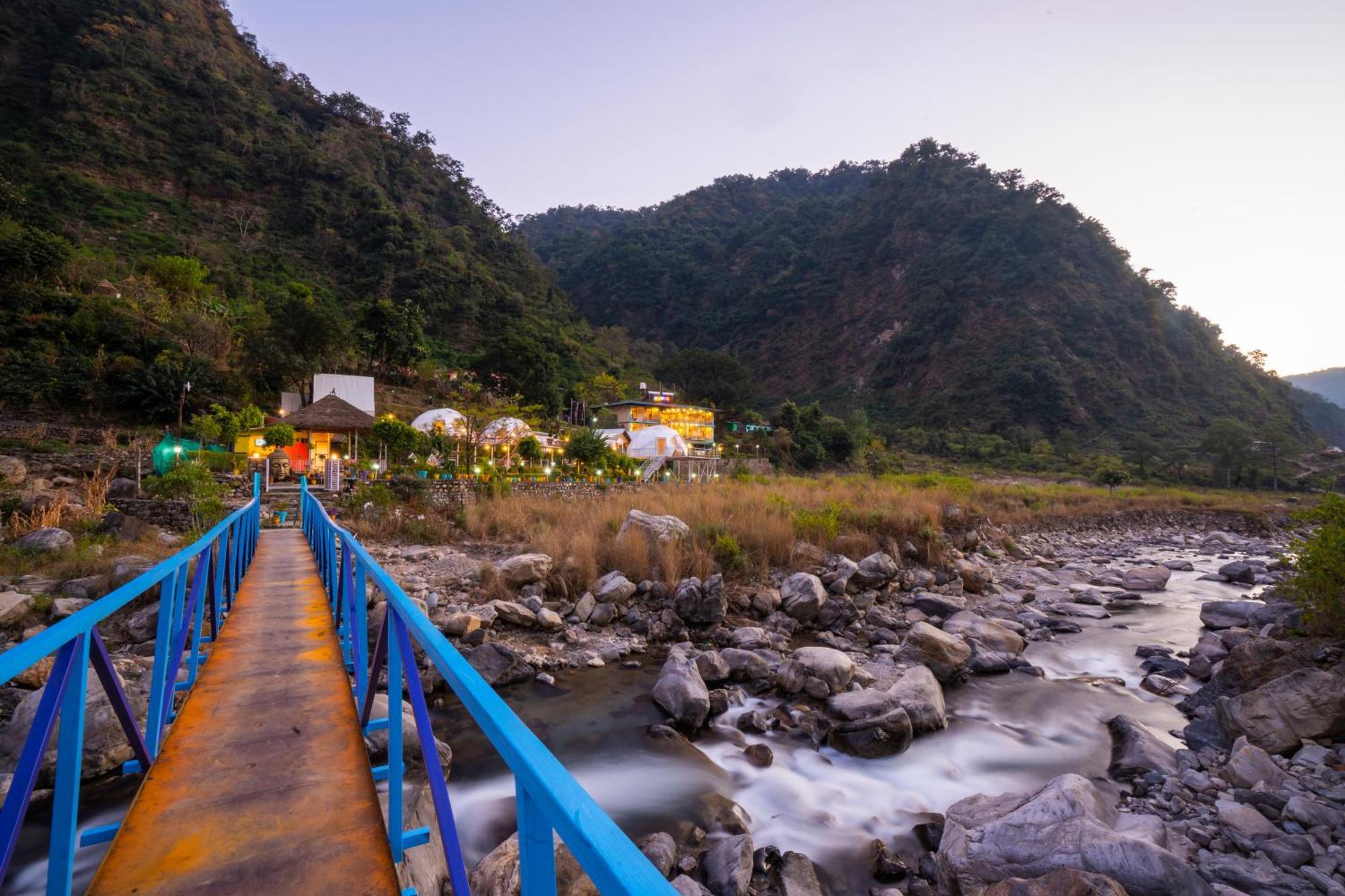 goSTOPS Dehradun, Maldevta Exteriér fotografie